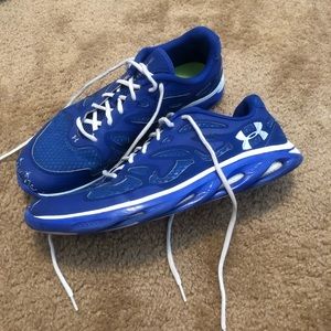 Under Armour Spine sneakers